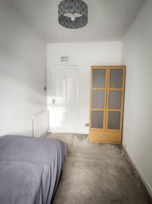 Central 2-Bedroom Bunglow With Double Sofa Bed カーヌスティ エクステリア 写真